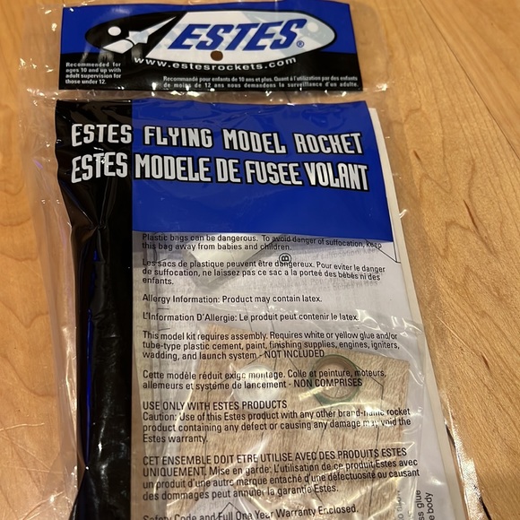 New Estes Beginner Flying Model Rockets Big Bertha & Beta Series Wizard Hobby - Picture 10 of 10